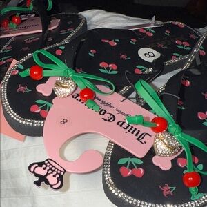 Juicy Couture Black and Pink Kids Flip Flops